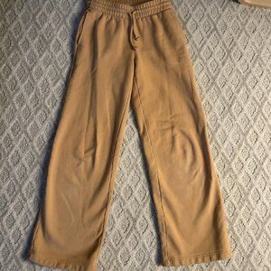 Aritzia Sweatpants Brown
